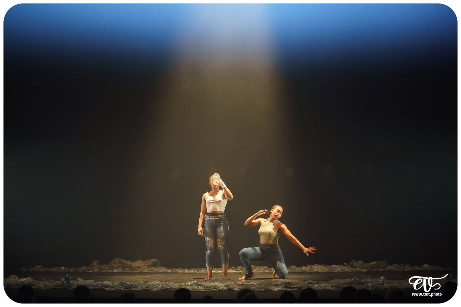 YÉ ! (L'EAU) (CIRCUS BAOBAB)